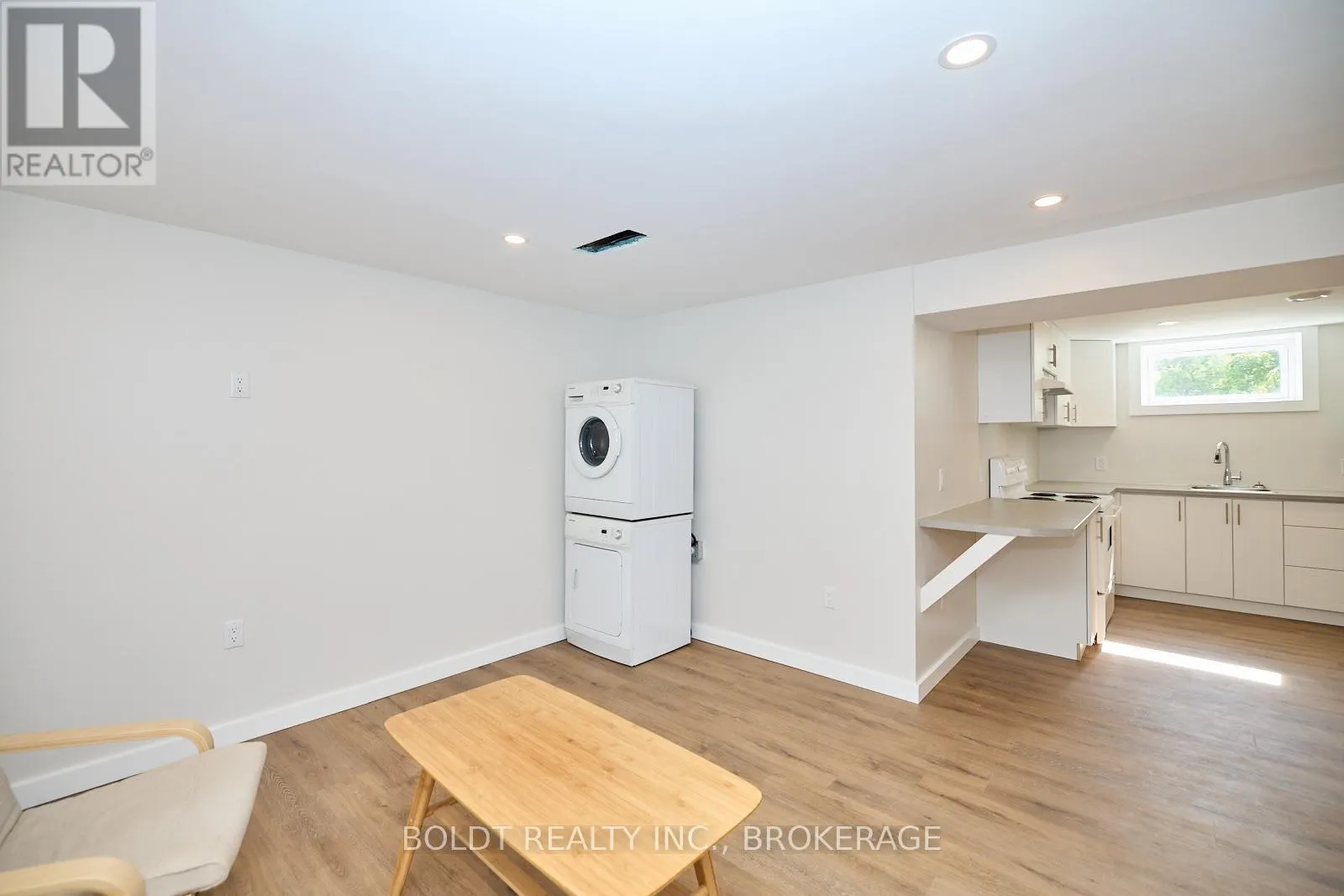 3305 NINETEENTH STREET
