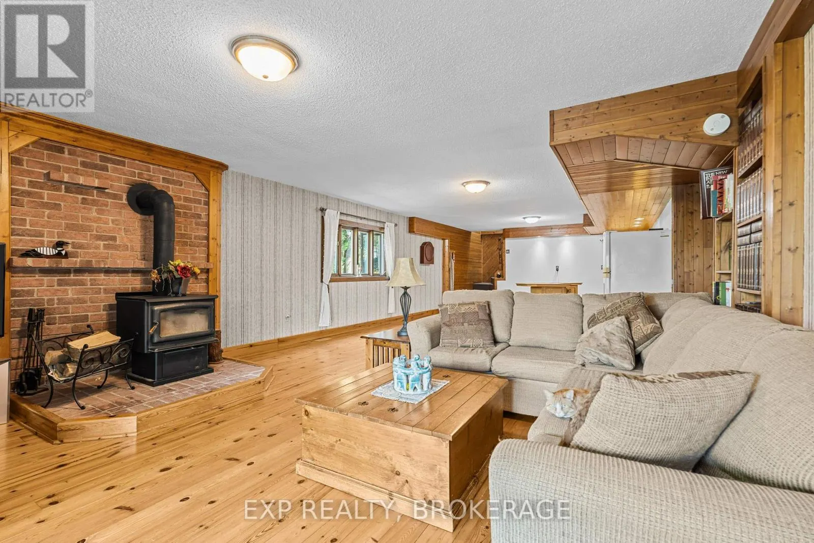5525 RIDEAU ROAD