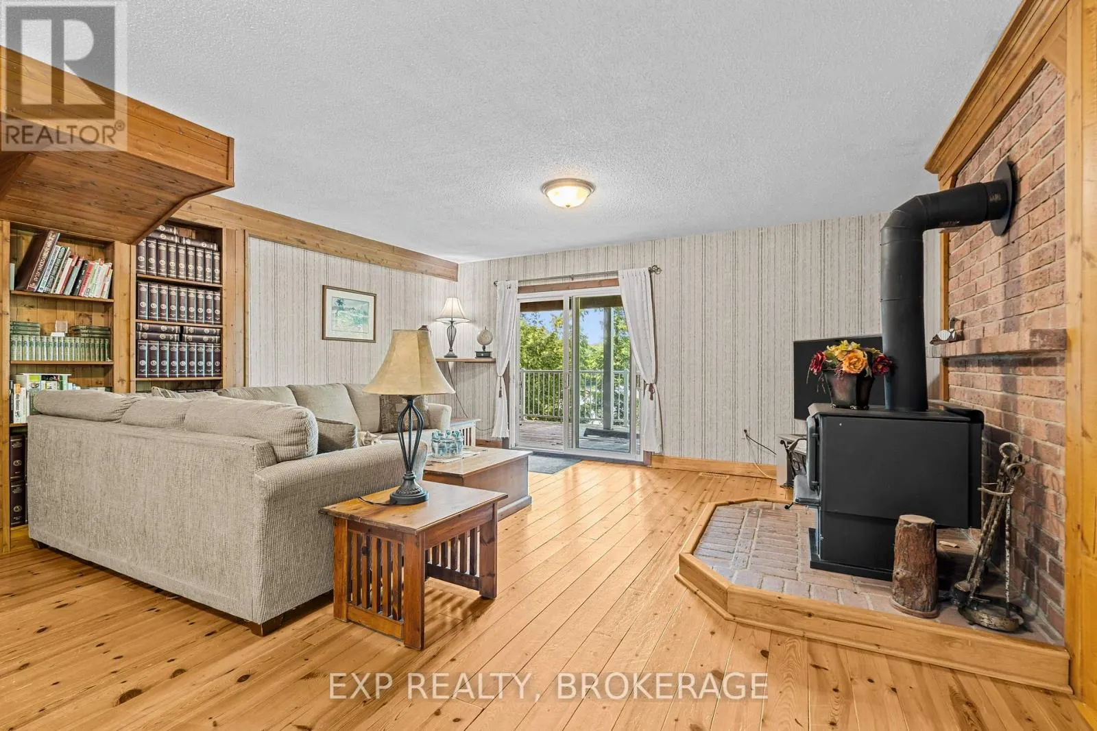 5525 RIDEAU ROAD