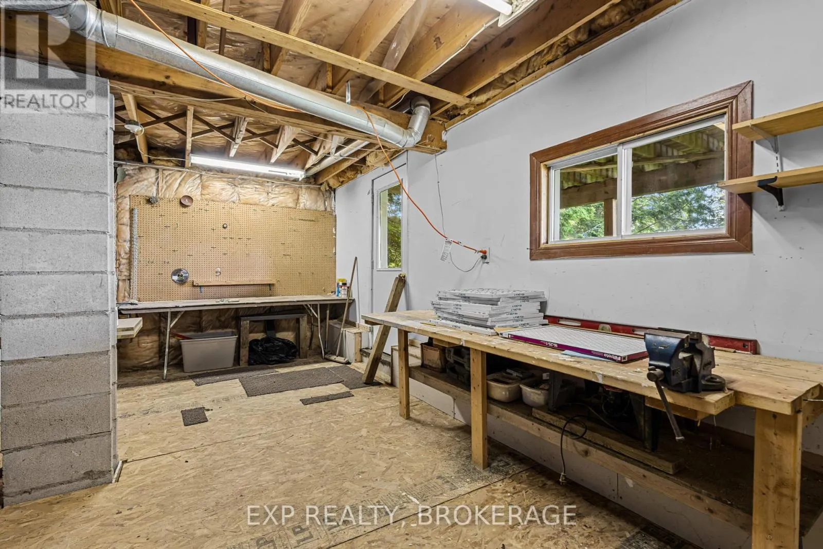 5525 RIDEAU ROAD