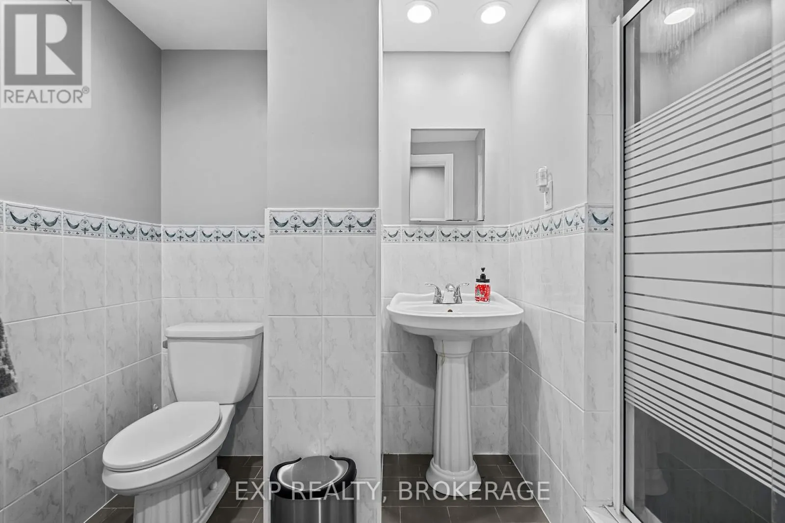 5525 RIDEAU ROAD