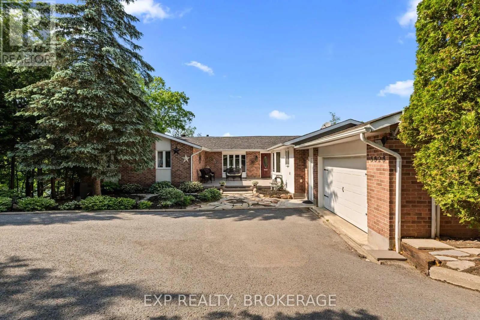 5525 RIDEAU ROAD
