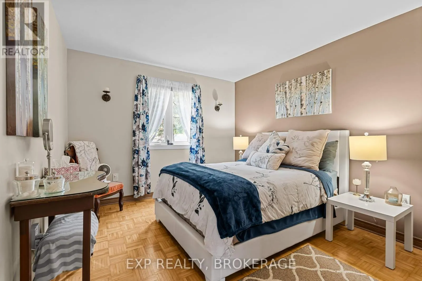 5525 RIDEAU ROAD