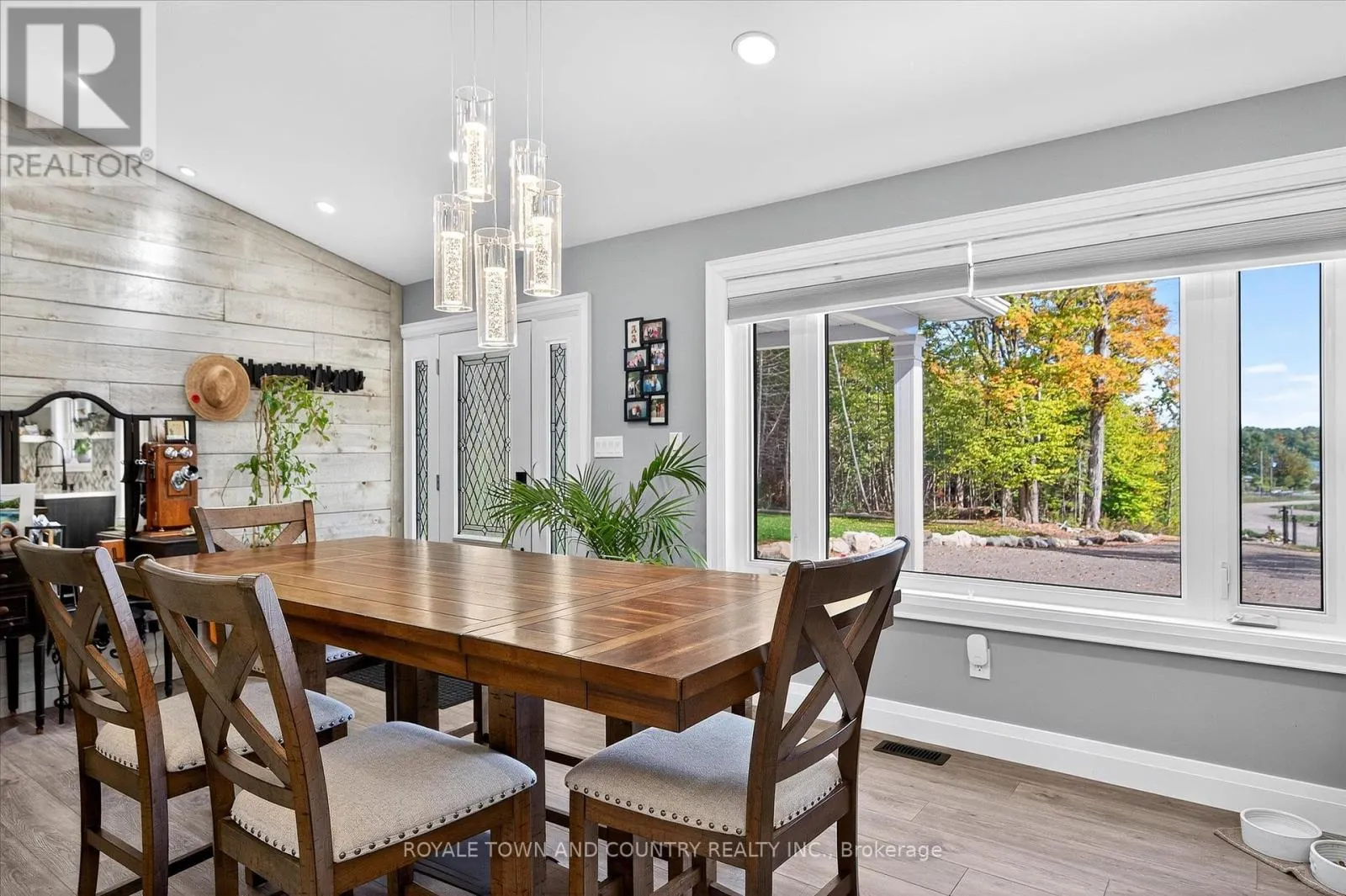 9 LYTLE LANE