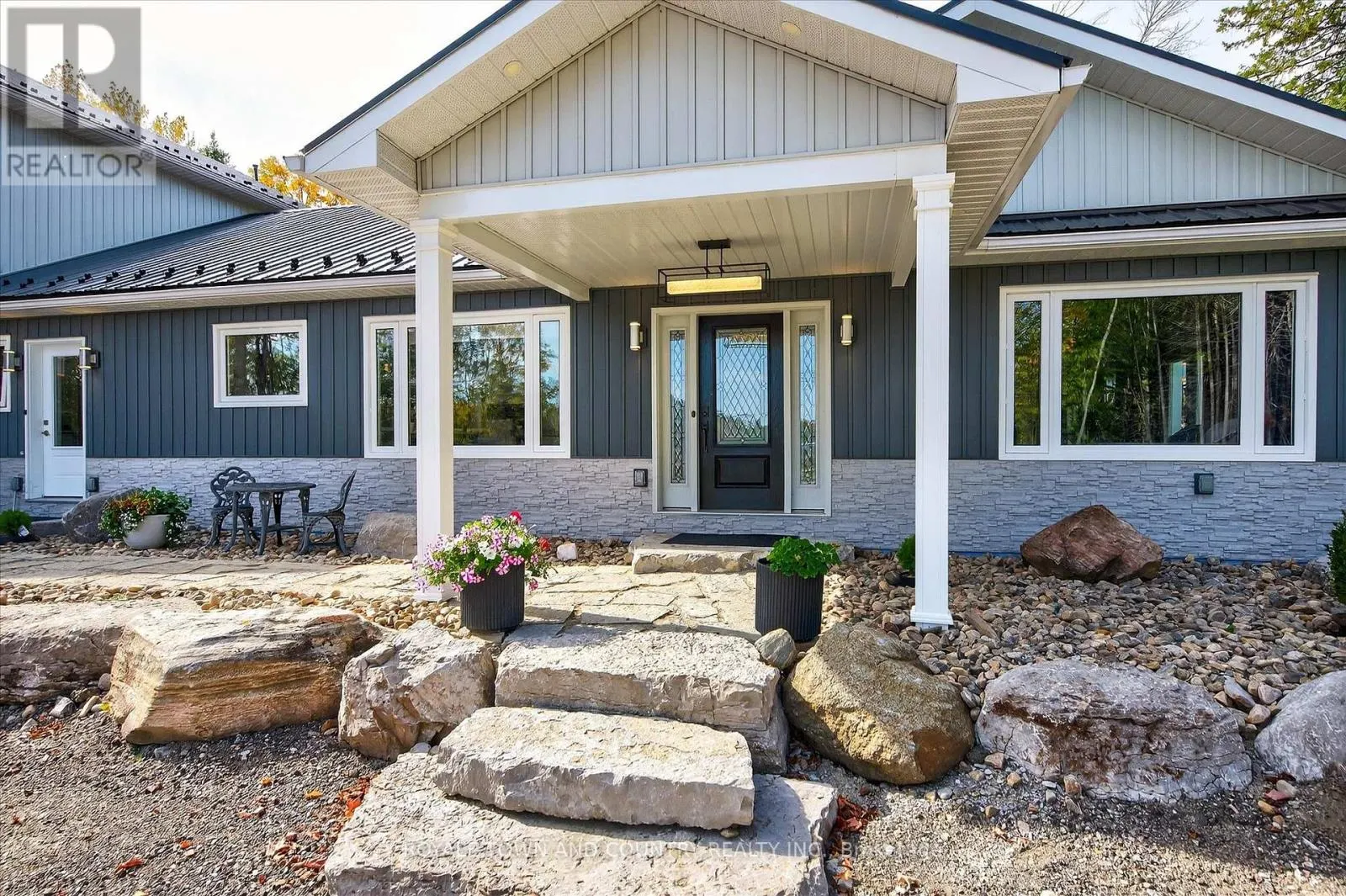 9 LYTLE LANE