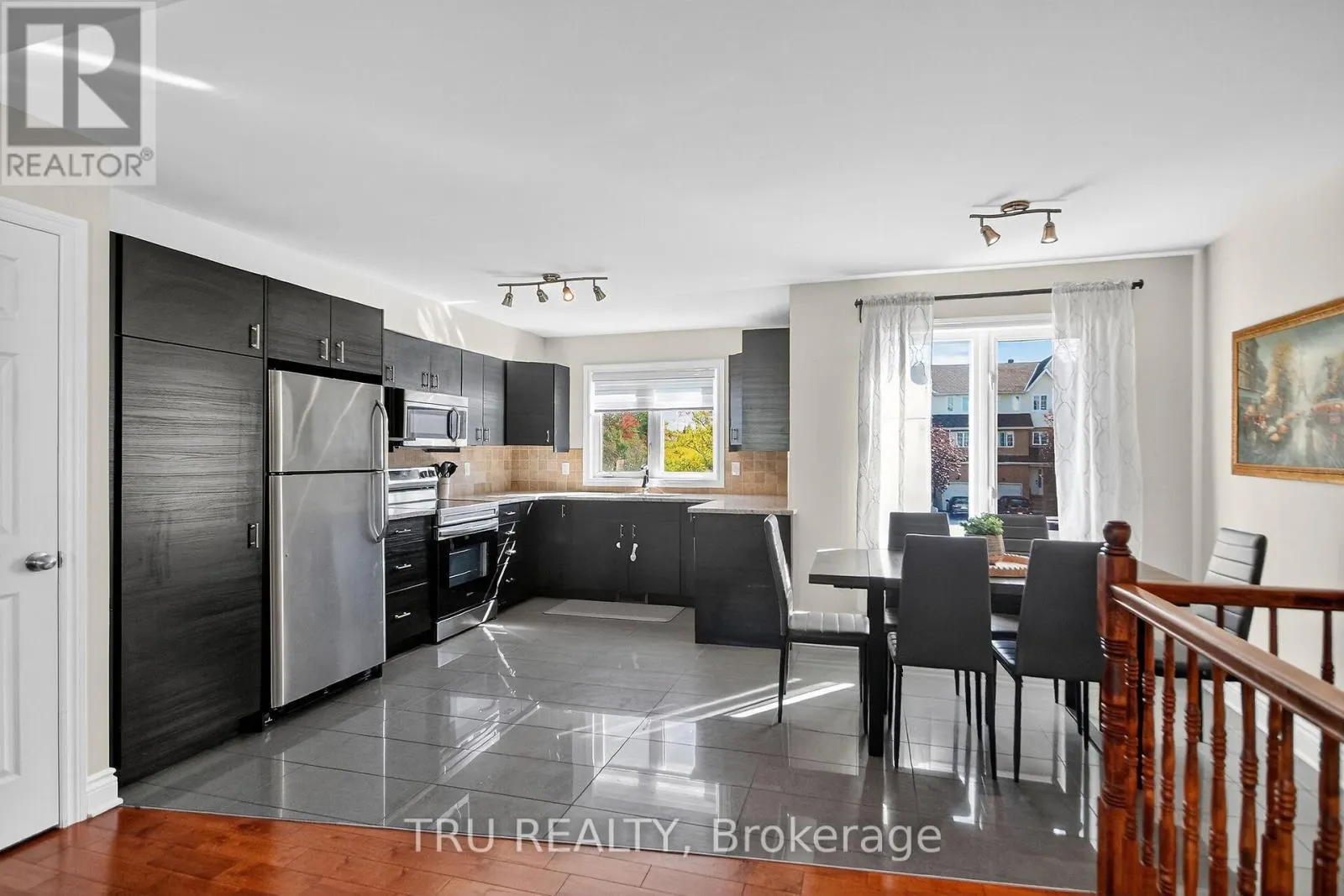 2642 PALINGS PRIVATE