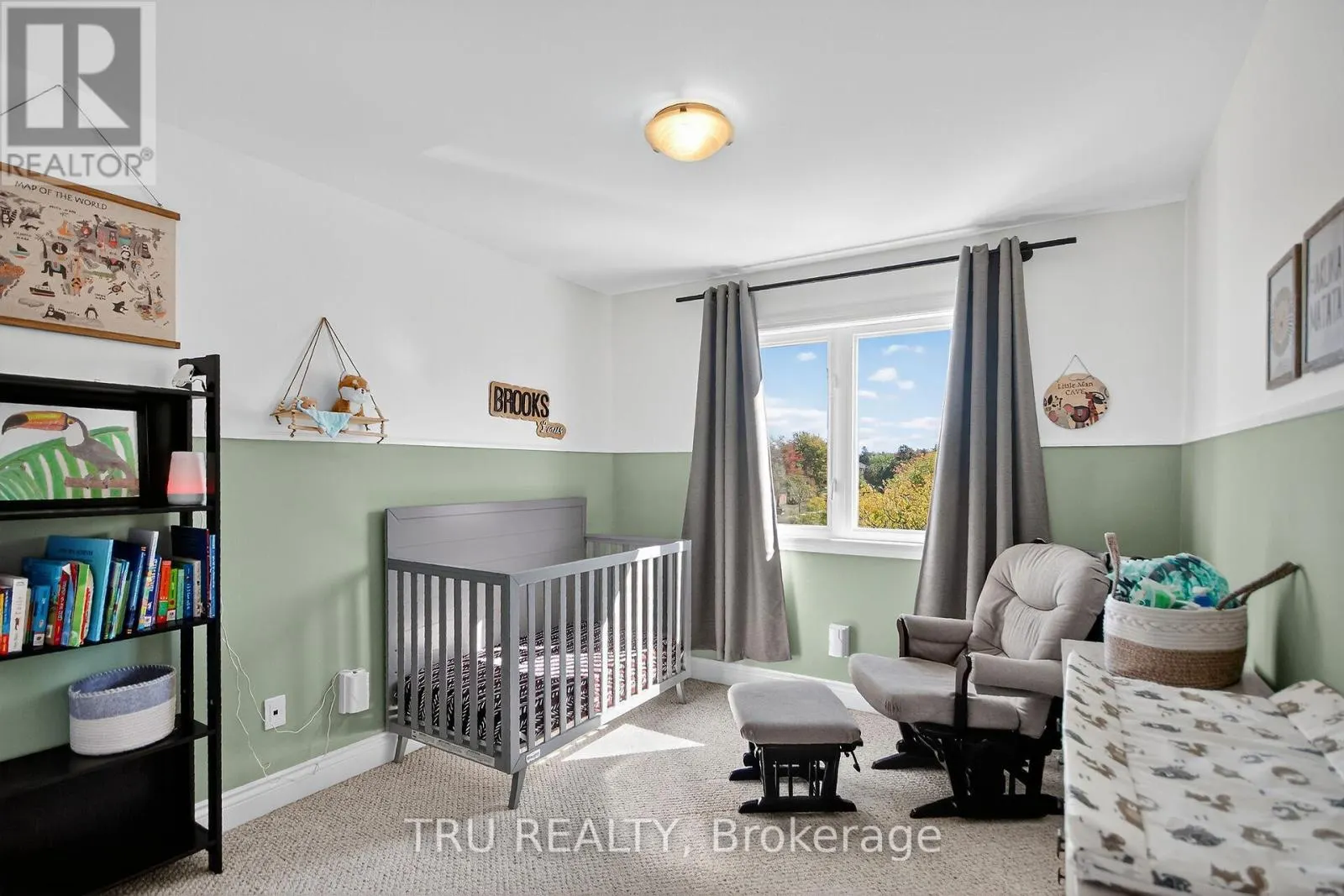 2642 PALINGS PRIVATE