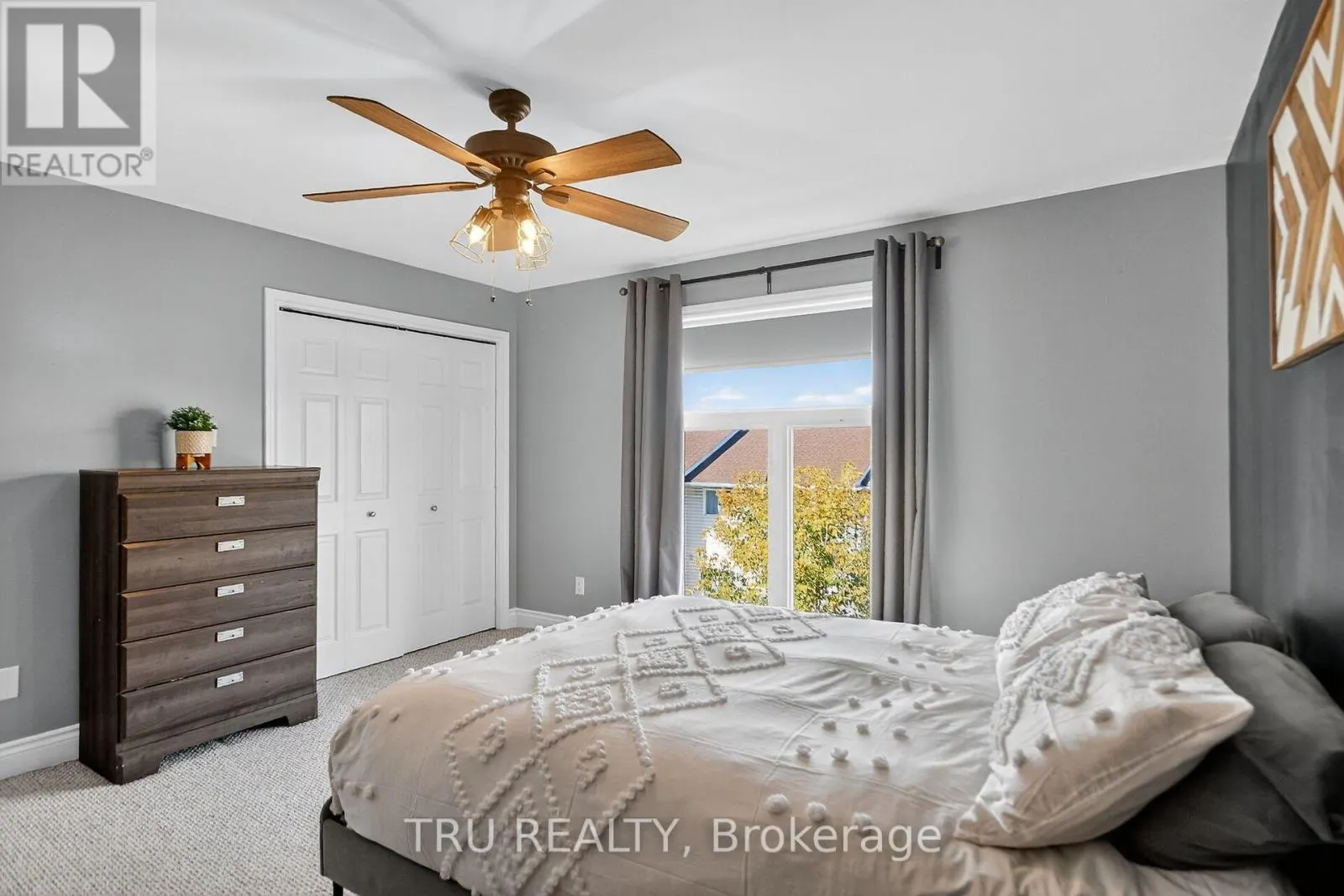 2642 PALINGS PRIVATE