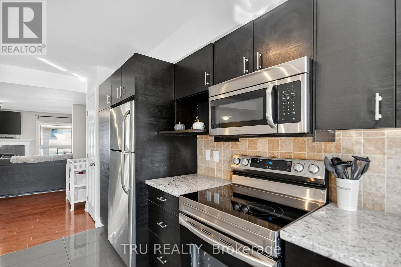 2642 PALINGS PRIVATE