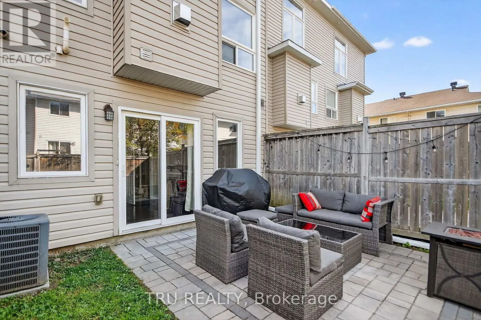 2642 PALINGS PRIVATE