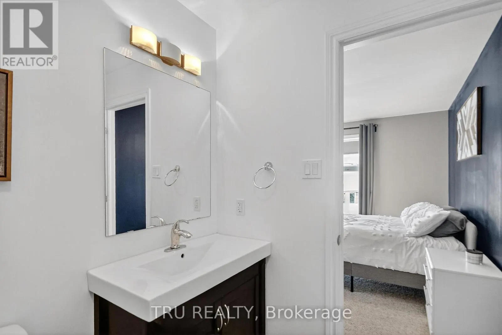 2642 PALINGS PRIVATE