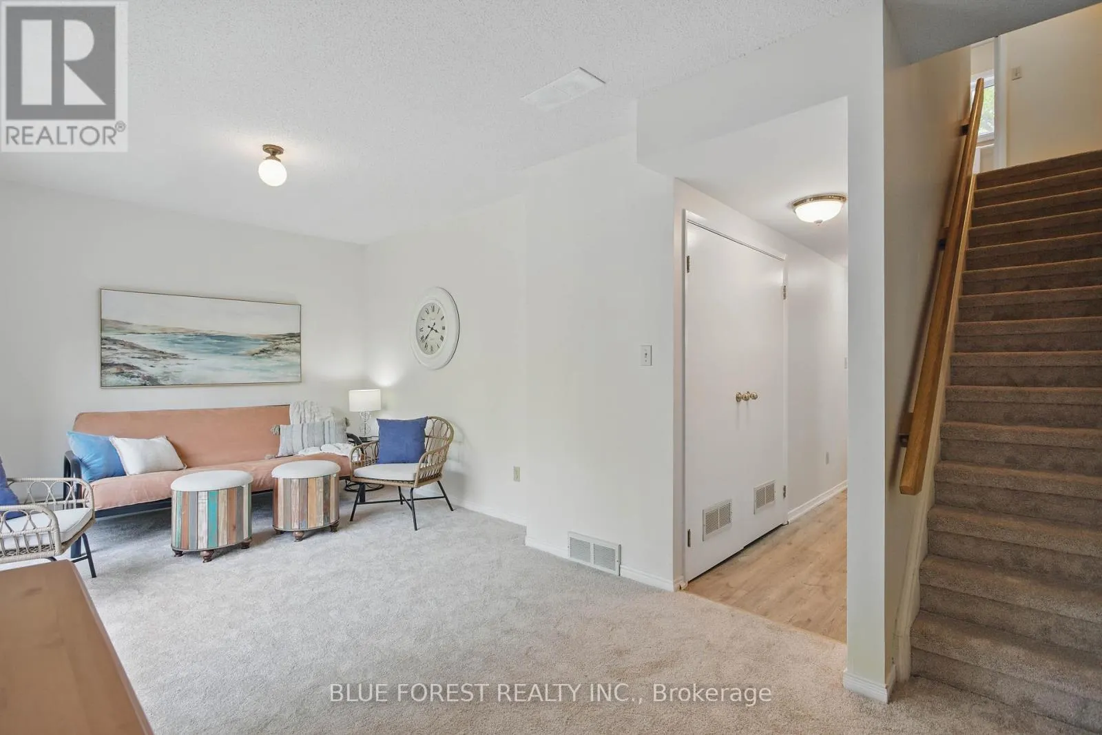 82 - 1990 WAVELL STREET, #82