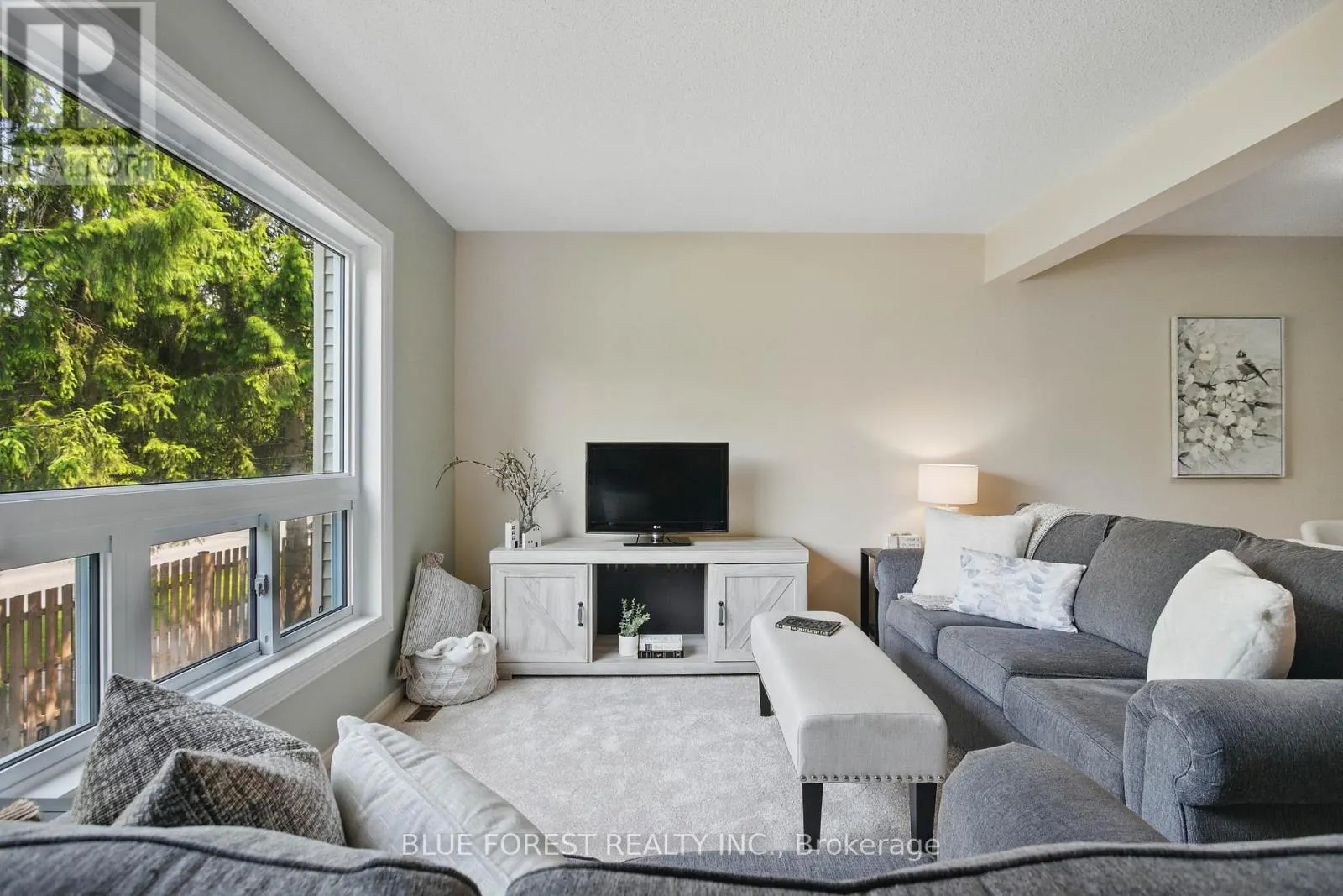 82 - 1990 WAVELL STREET, #82