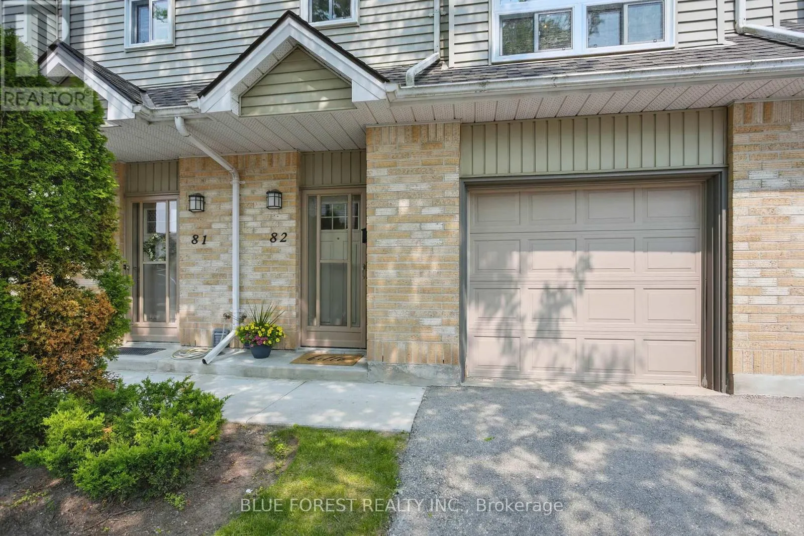 82 - 1990 WAVELL STREET, #82
