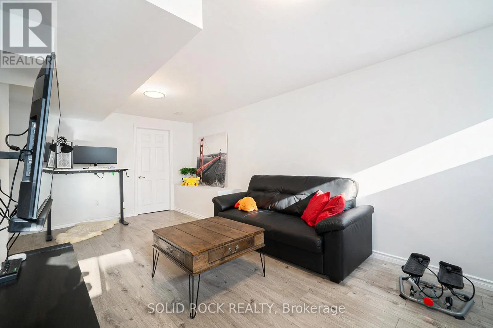 380 ROUNCEY ROAD