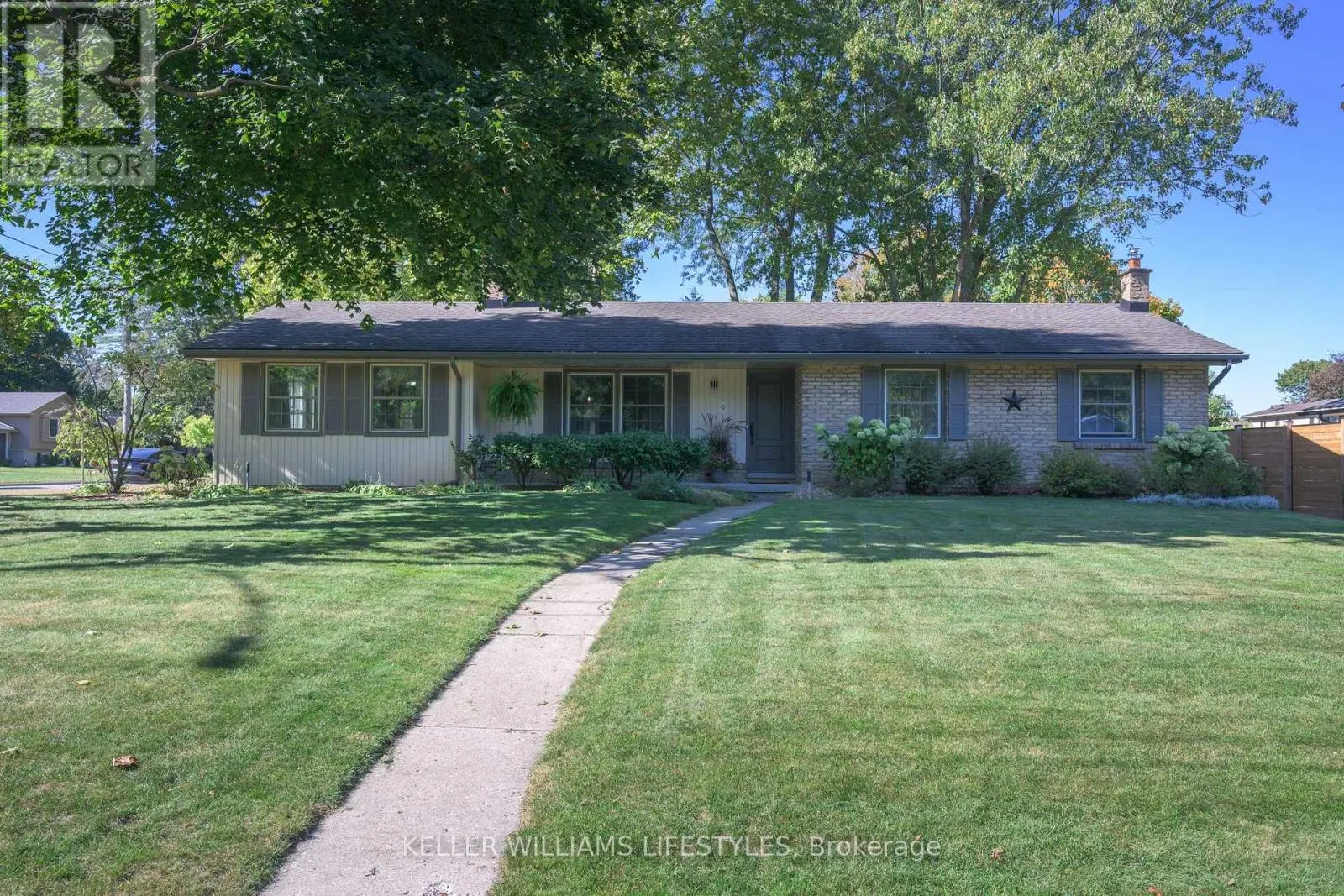9 OUTER DRIVE