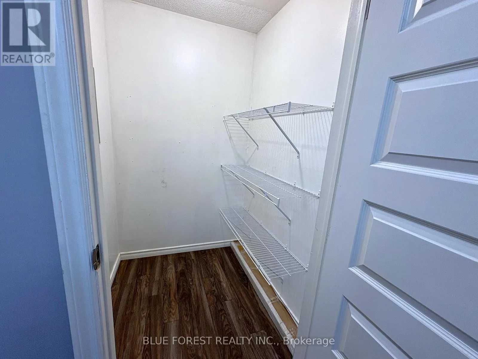 207 - 739 DEVERON CRESCENT, #207