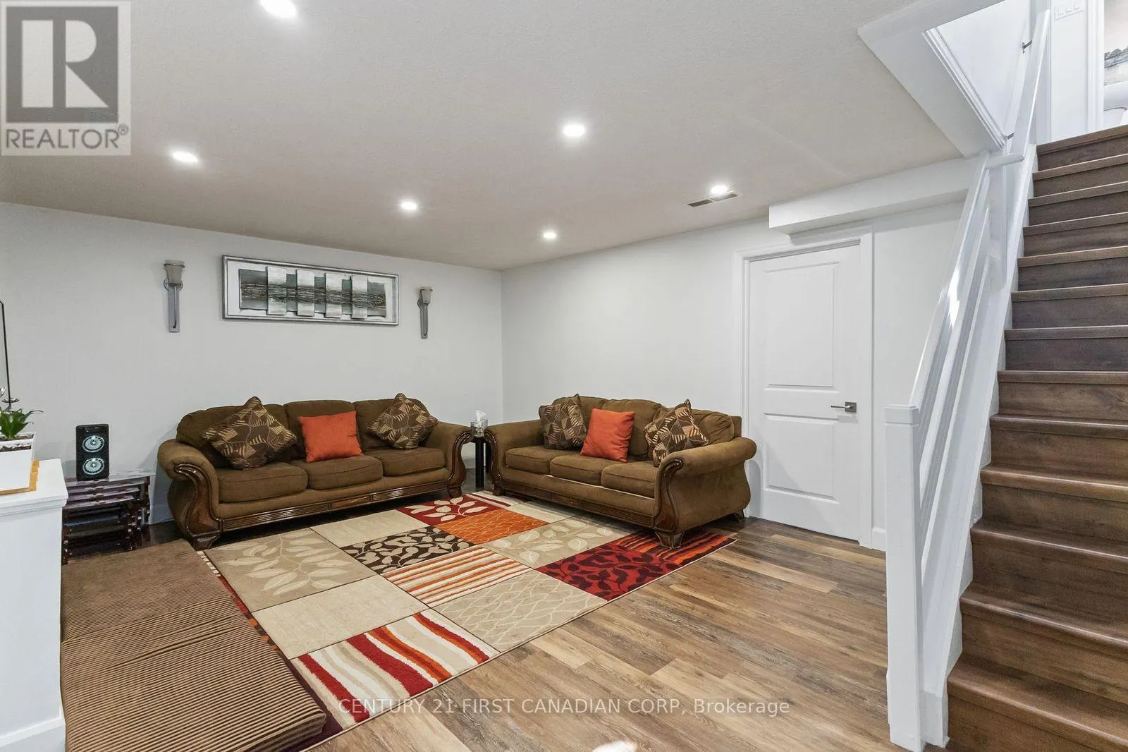 172 GOLFDALE CRESCENT