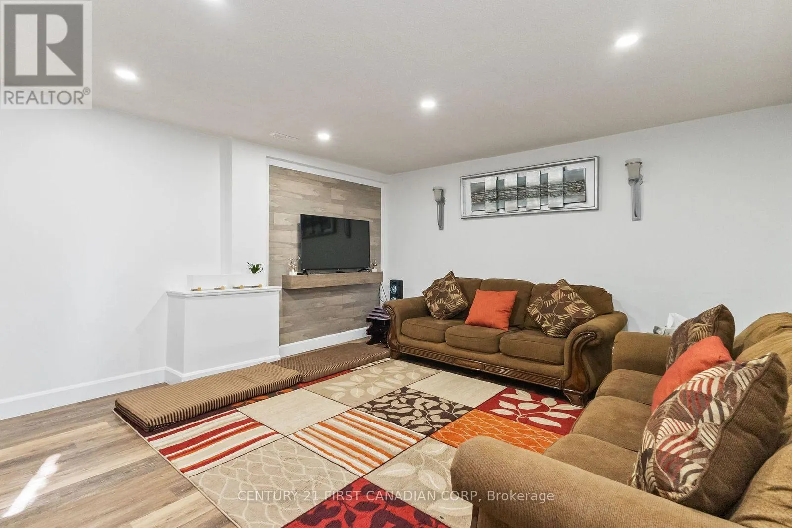 172 GOLFDALE CRESCENT
