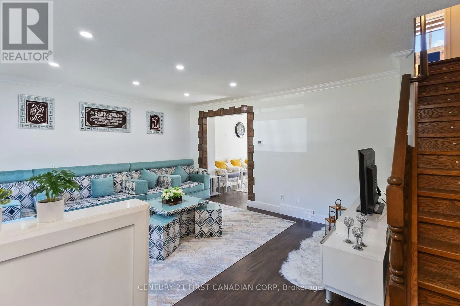 172 GOLFDALE CRESCENT