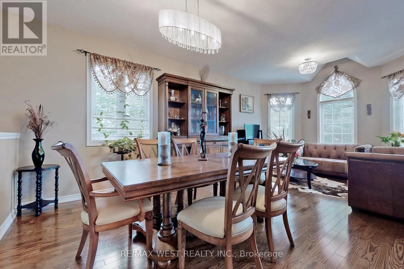 9 ABERFOYLE MILL CRESCENT