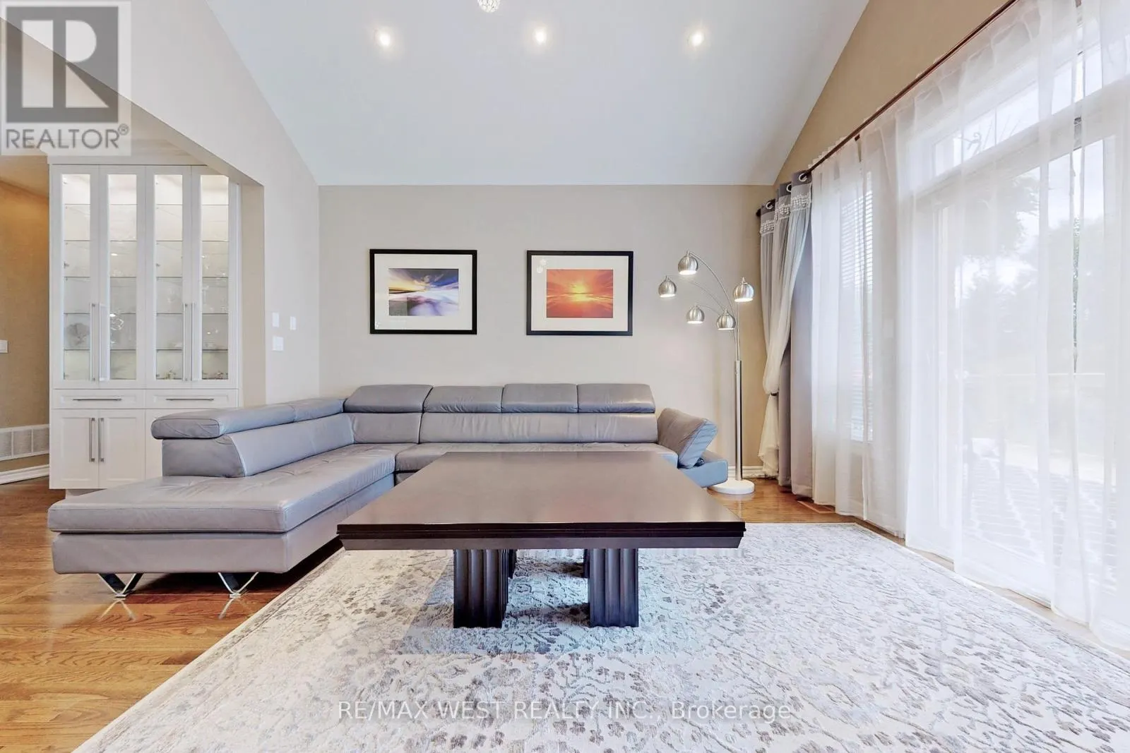 9 ABERFOYLE MILL CRESCENT
