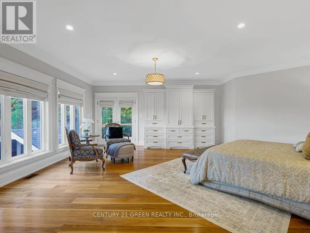 39 BROOKHAVEN CRESCENT