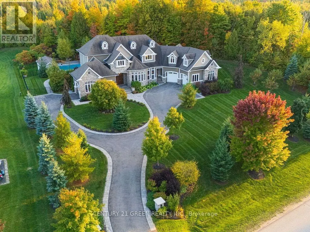39 BROOKHAVEN CRESCENT