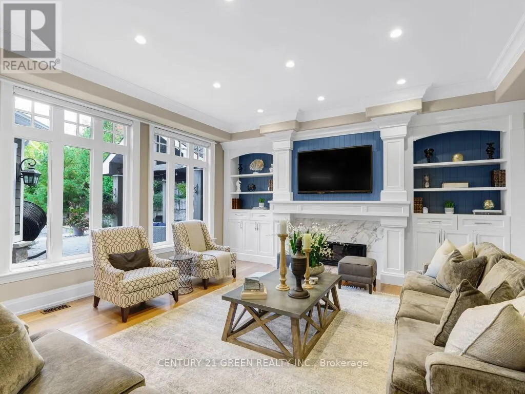 39 BROOKHAVEN CRESCENT