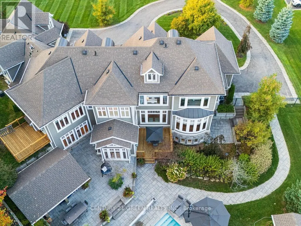 39 BROOKHAVEN CRESCENT