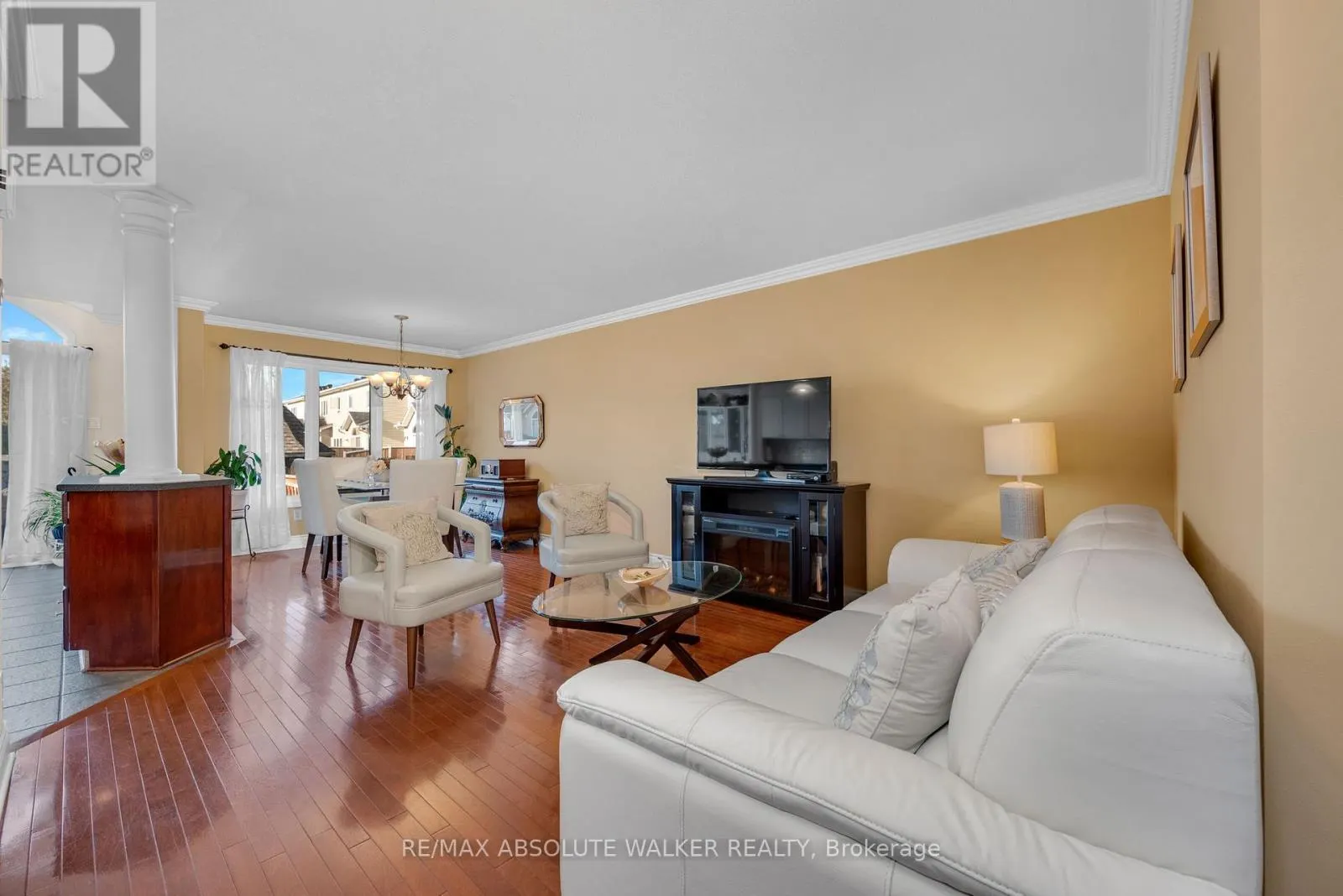 607 AQUAVIEW DRIVE