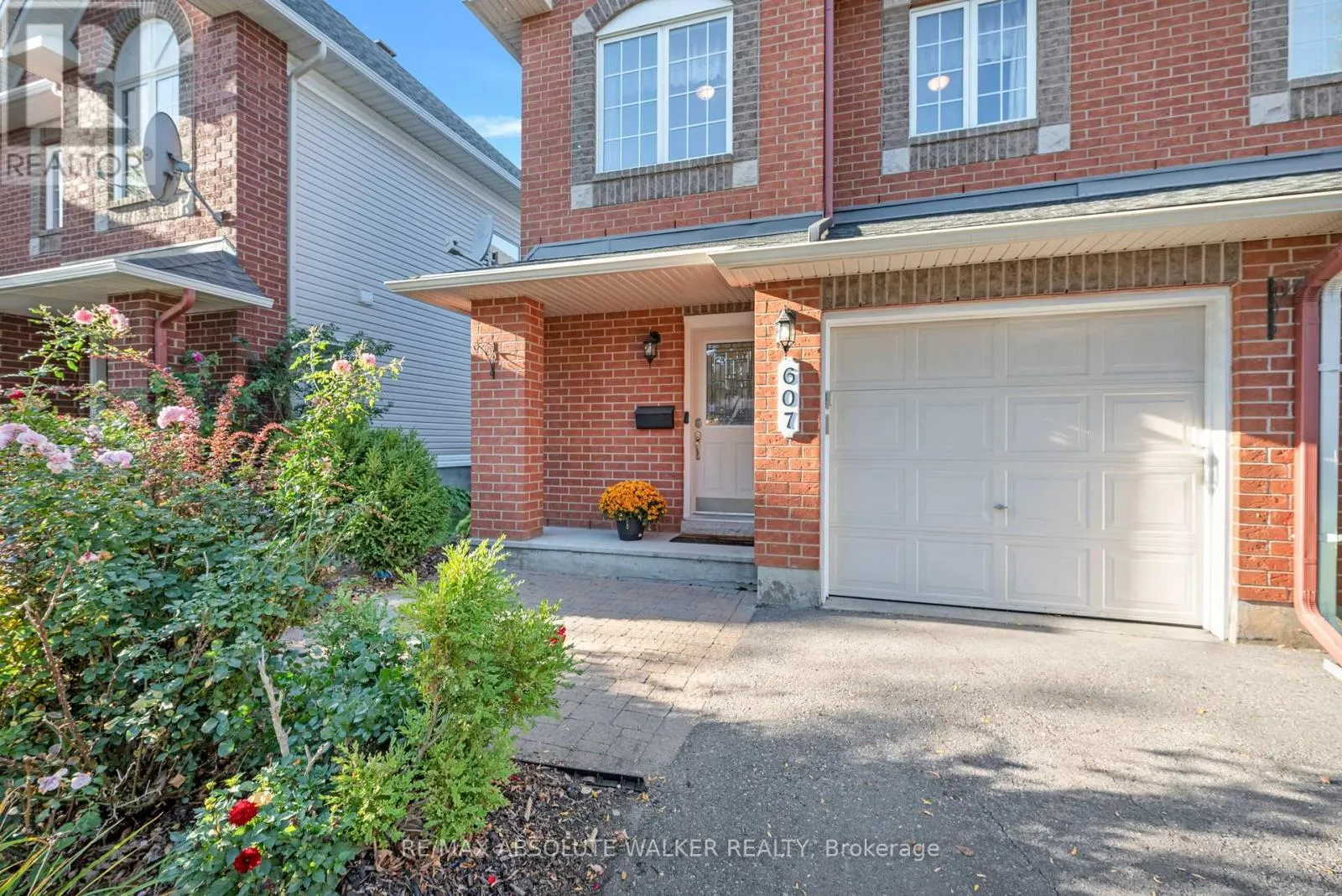 607 AQUAVIEW DRIVE