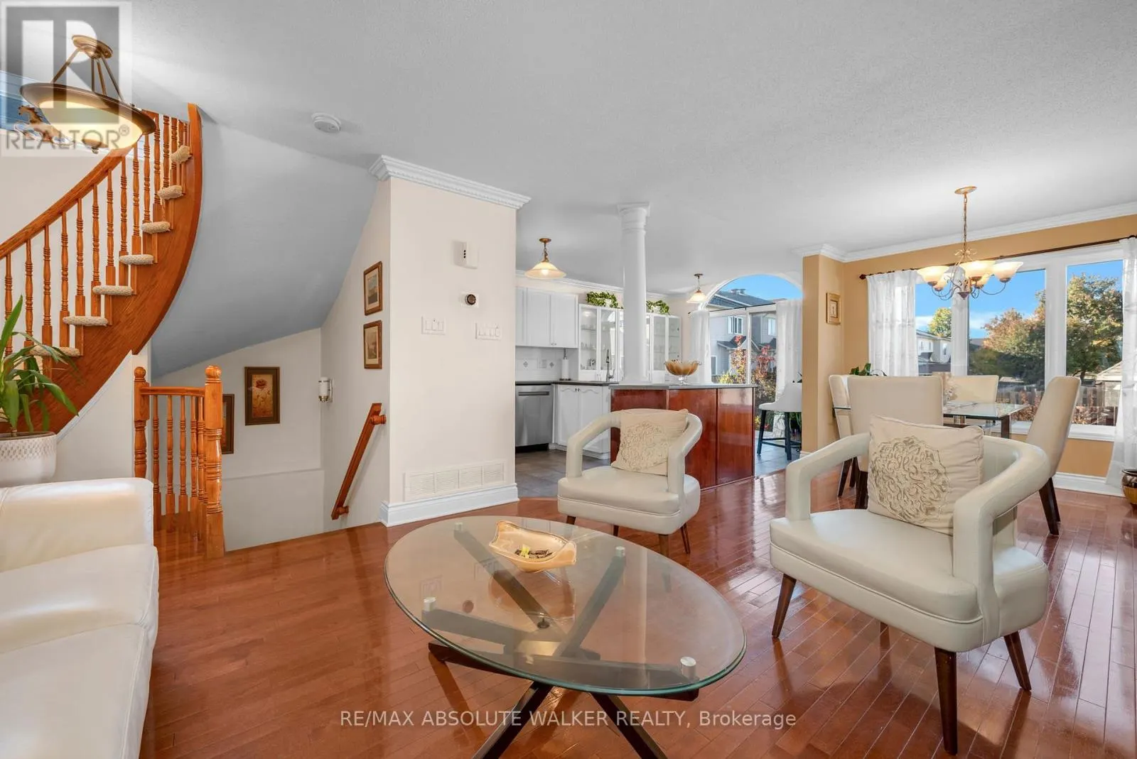 607 AQUAVIEW DRIVE