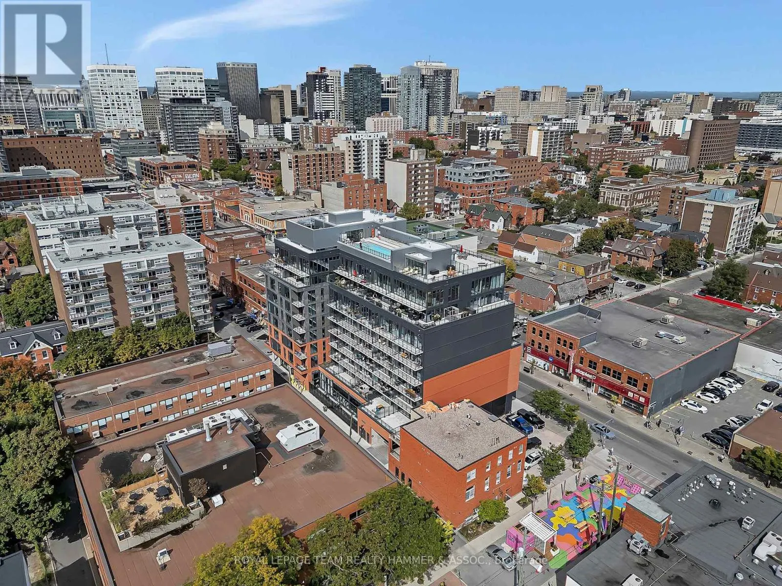 210 - 10 JAMES STREET