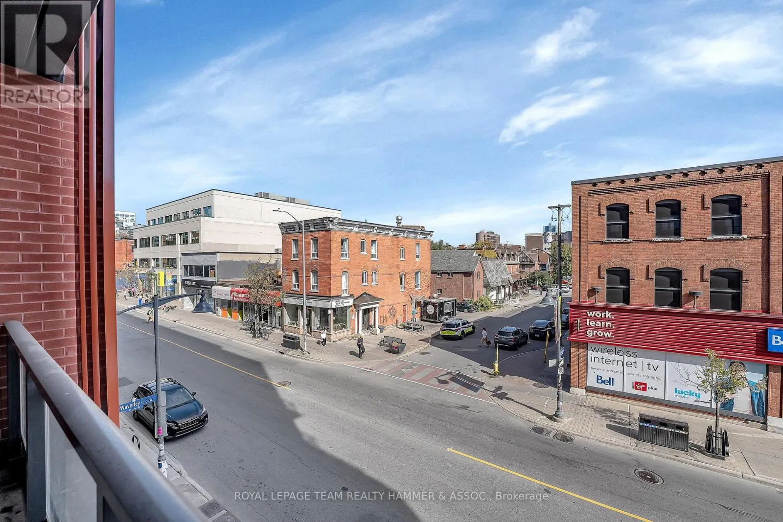 210 - 10 JAMES STREET