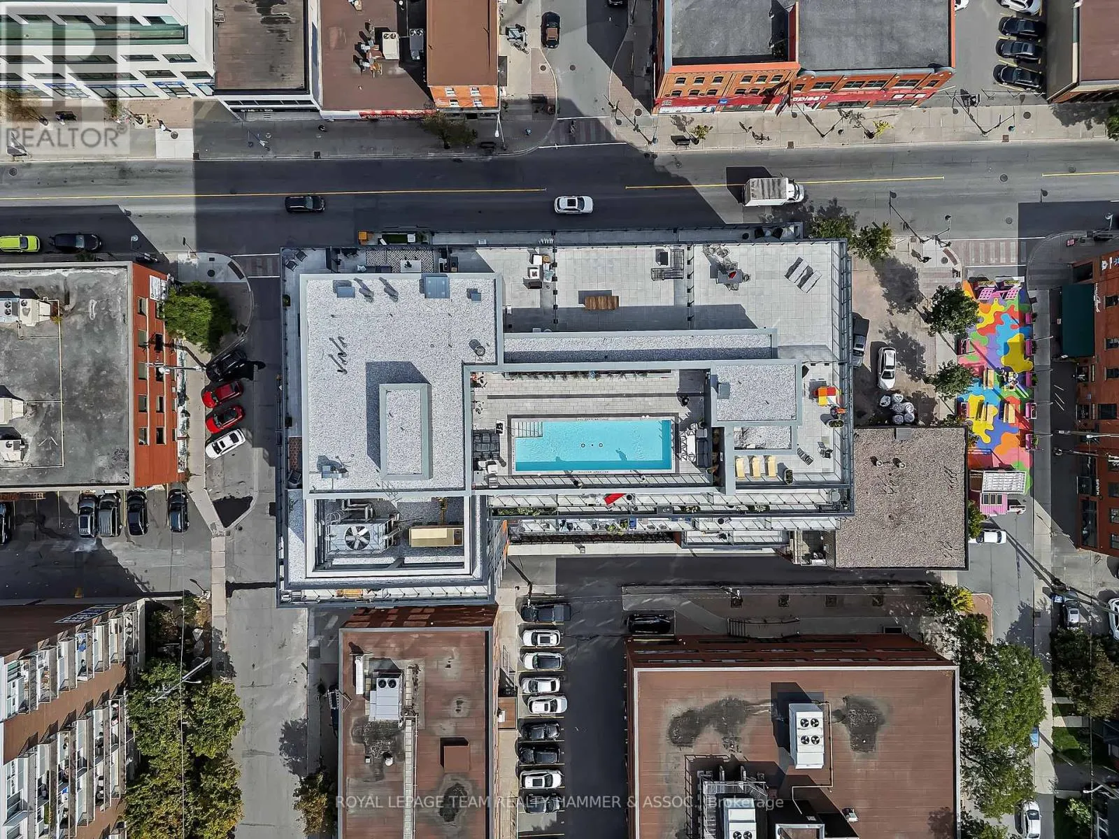 210 - 10 JAMES STREET