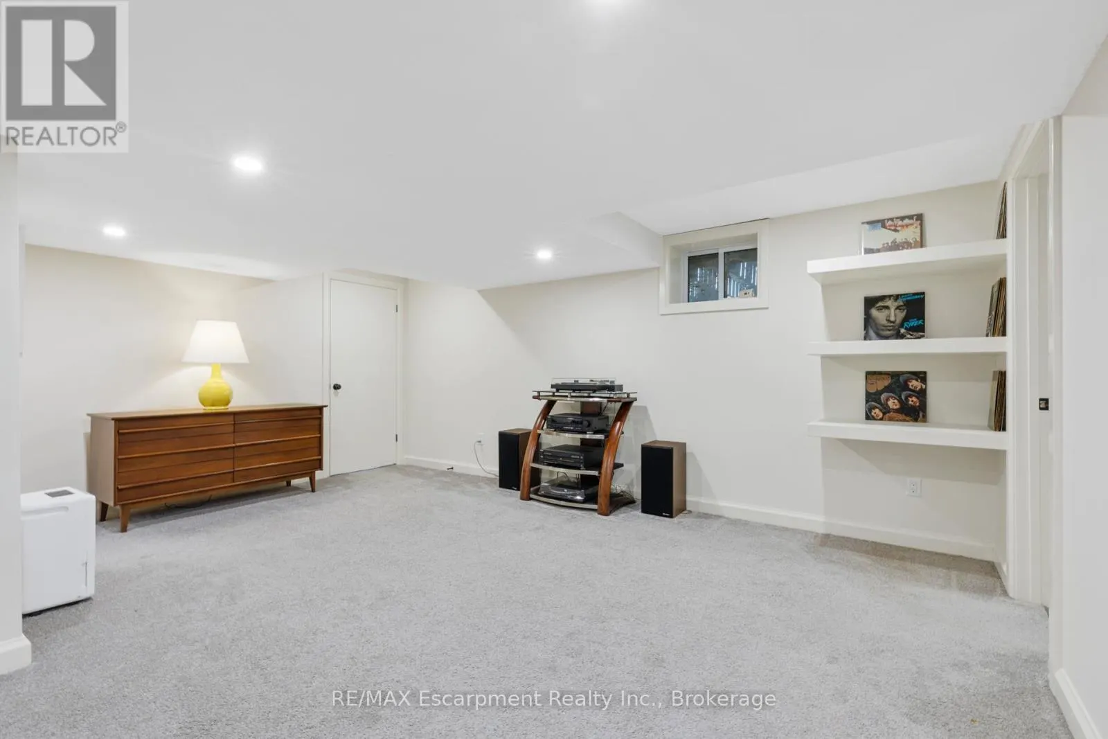 35 TANAGER DRIVE