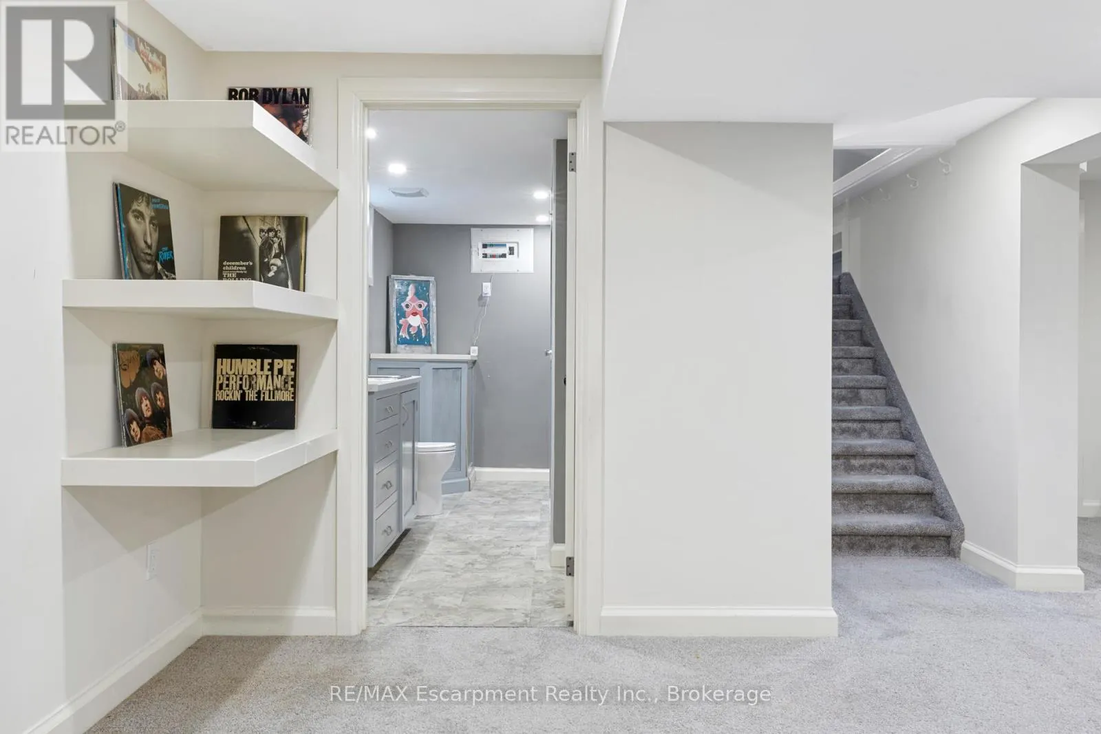 35 TANAGER DRIVE