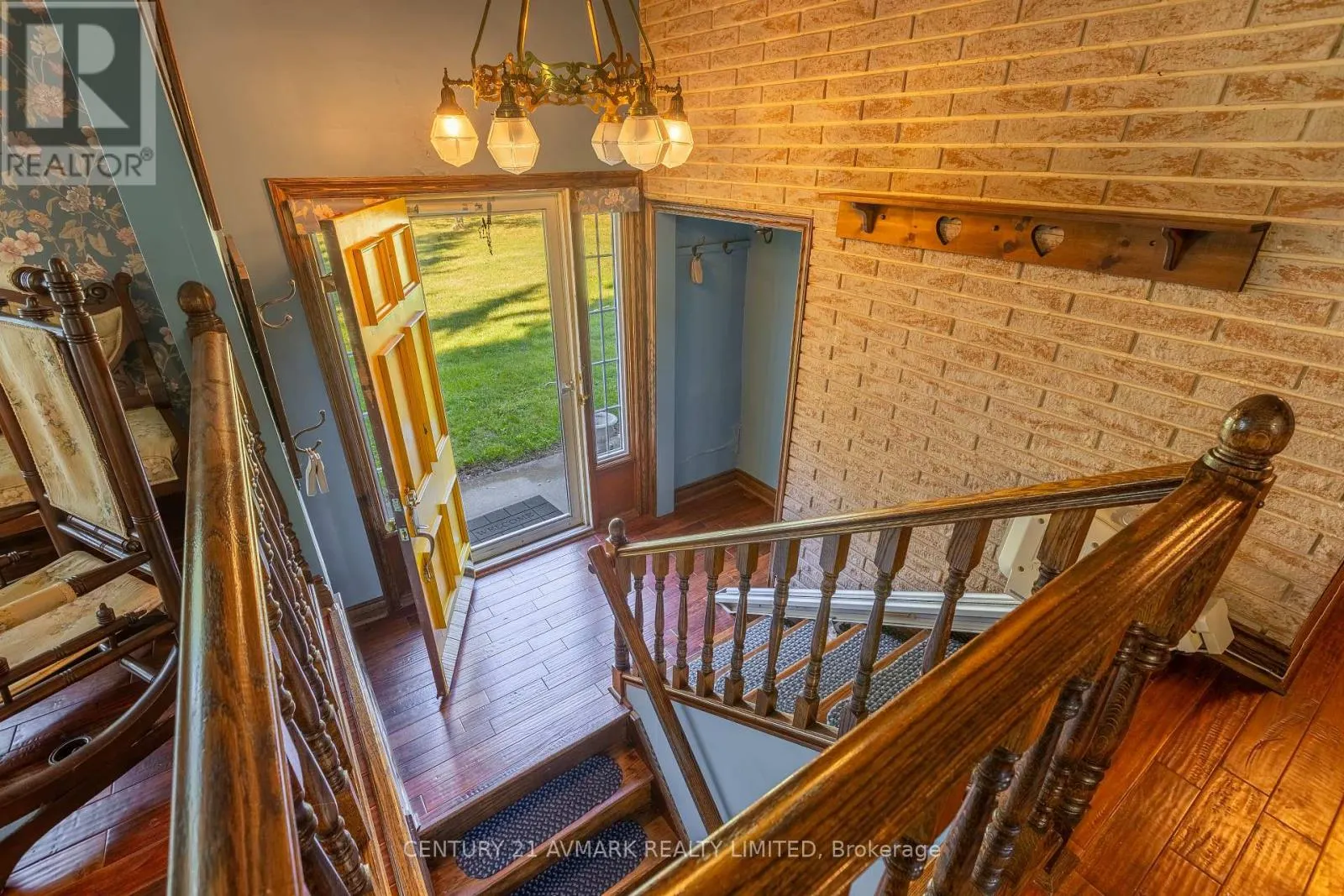 382 DOAN'S RIDGE ROAD