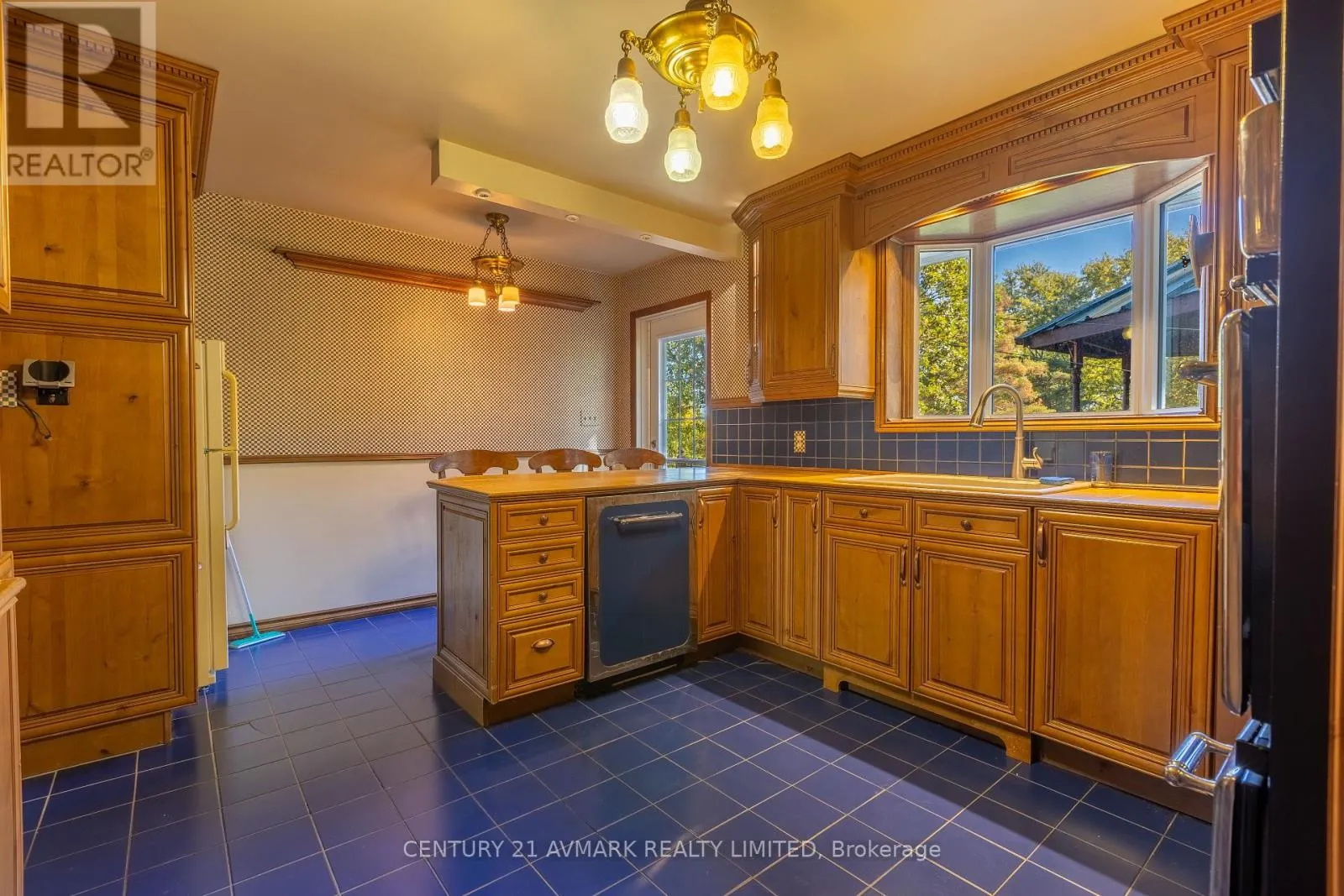 382 DOAN'S RIDGE ROAD