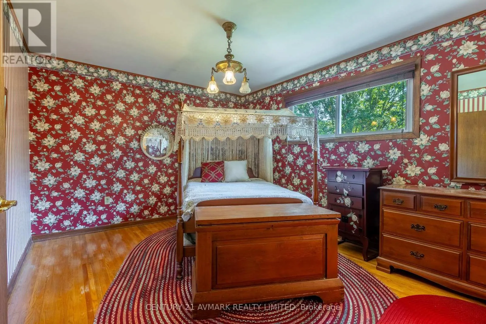 382 DOAN'S RIDGE ROAD