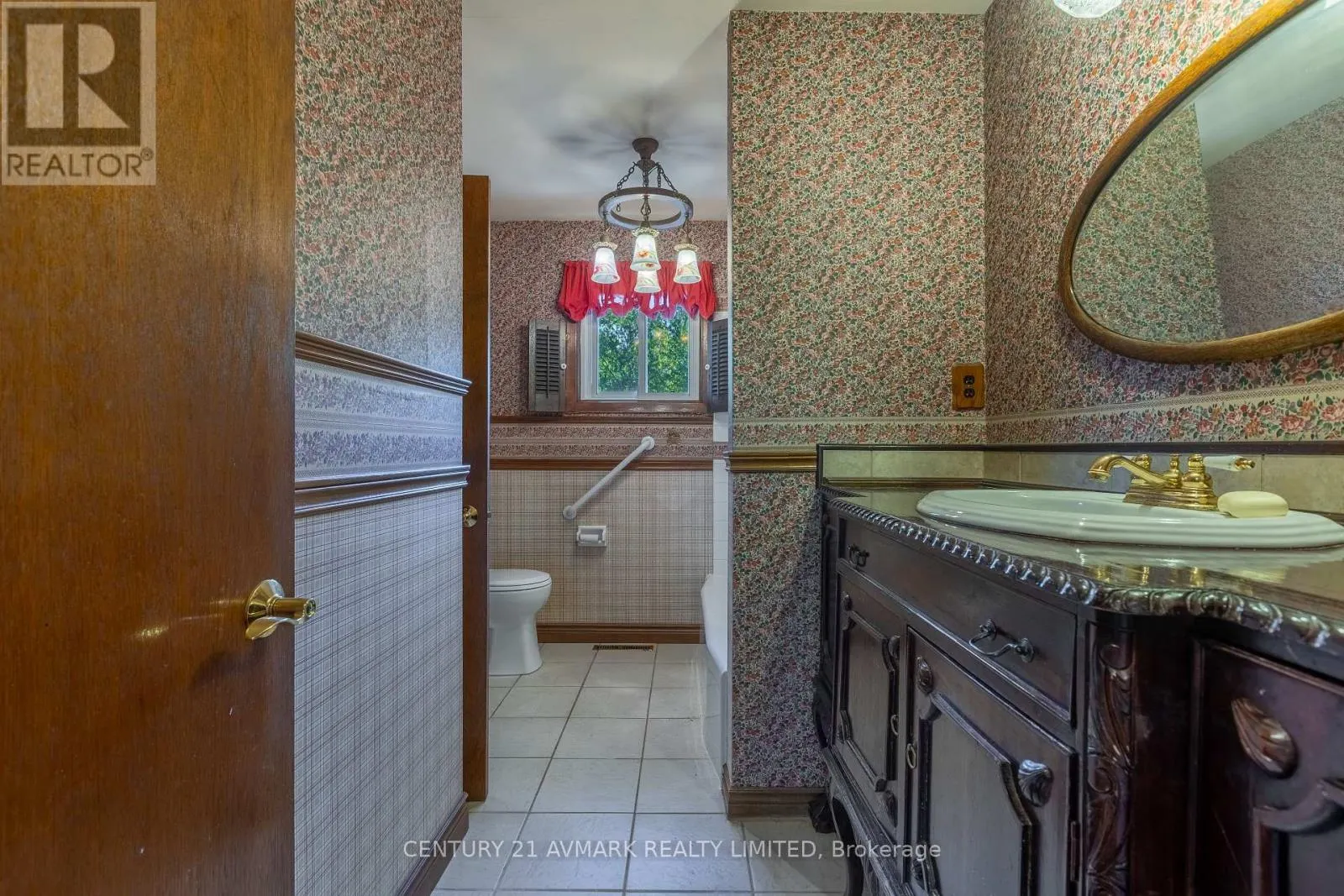 382 DOAN'S RIDGE ROAD