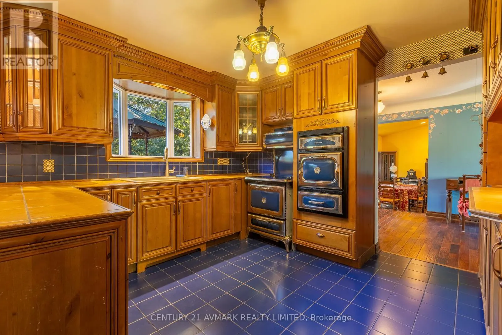 382 DOAN'S RIDGE ROAD