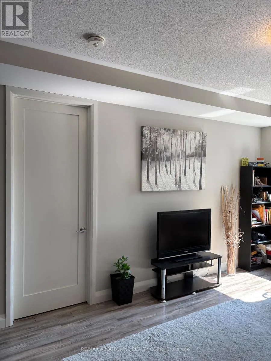 419 - 118 KING STREET E