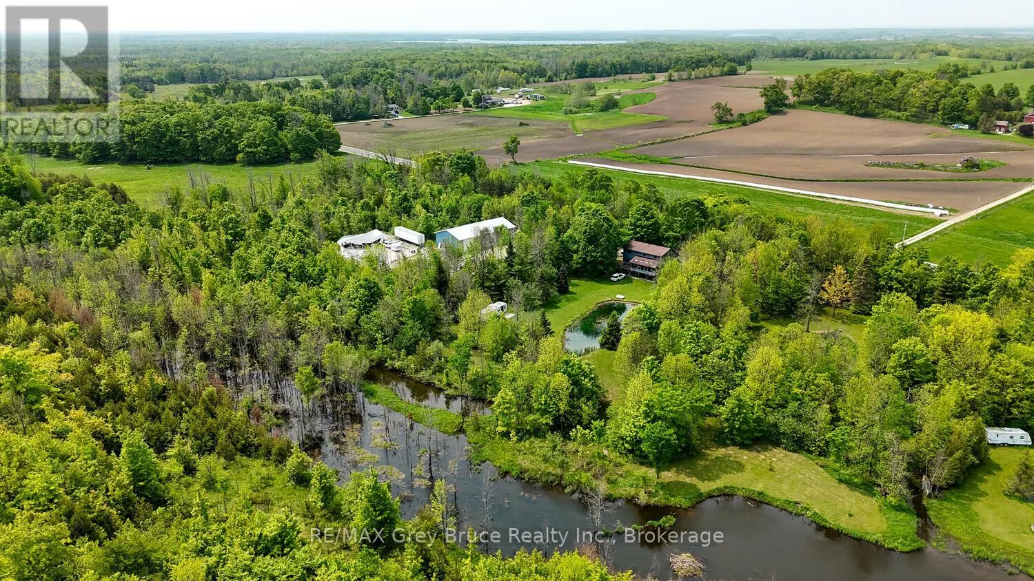 1033 BRUCE ROAD 9