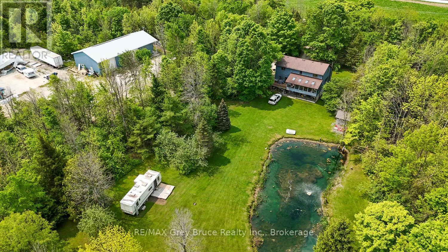 1033 BRUCE ROAD 9