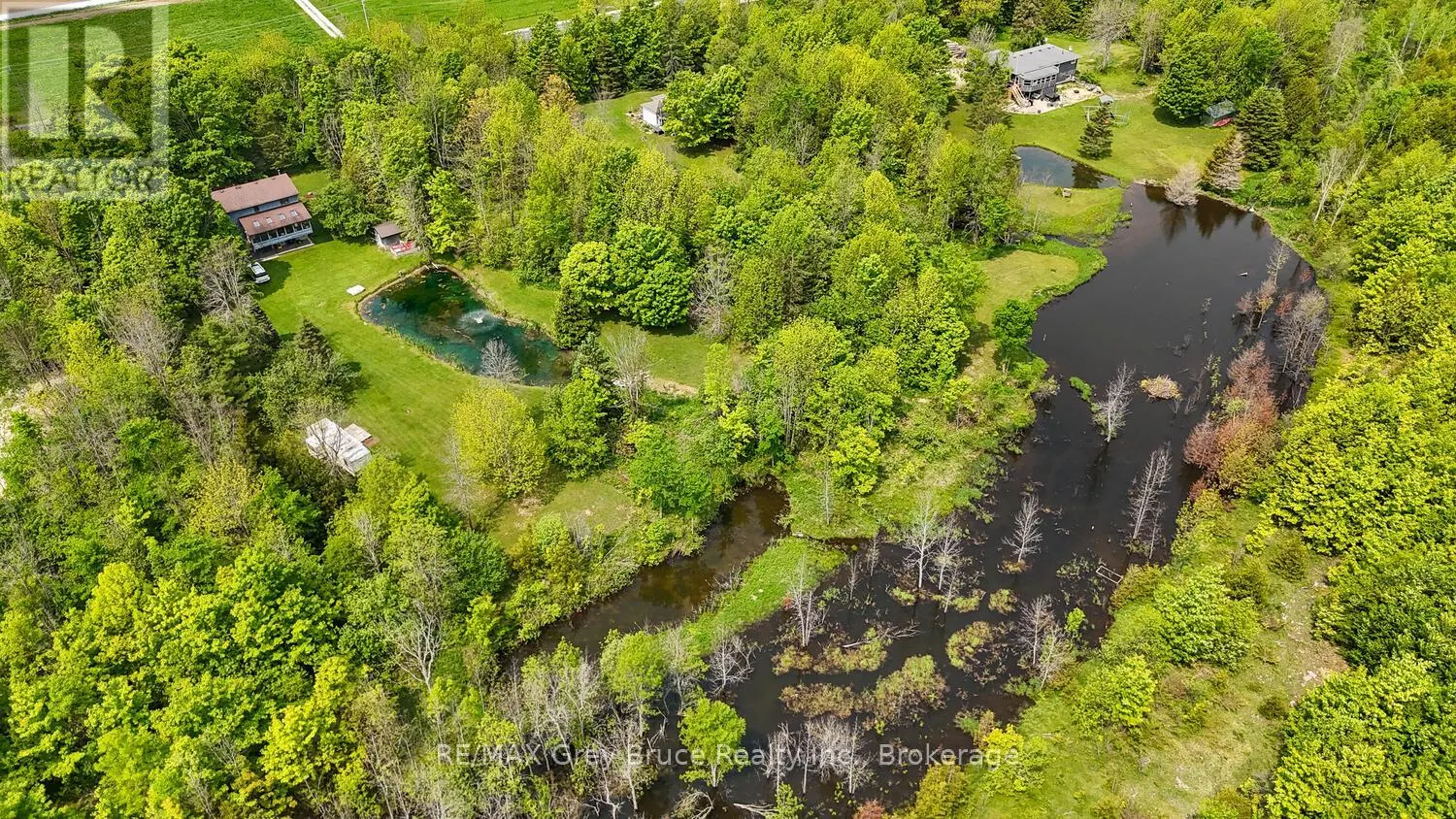 1033 BRUCE ROAD 9
