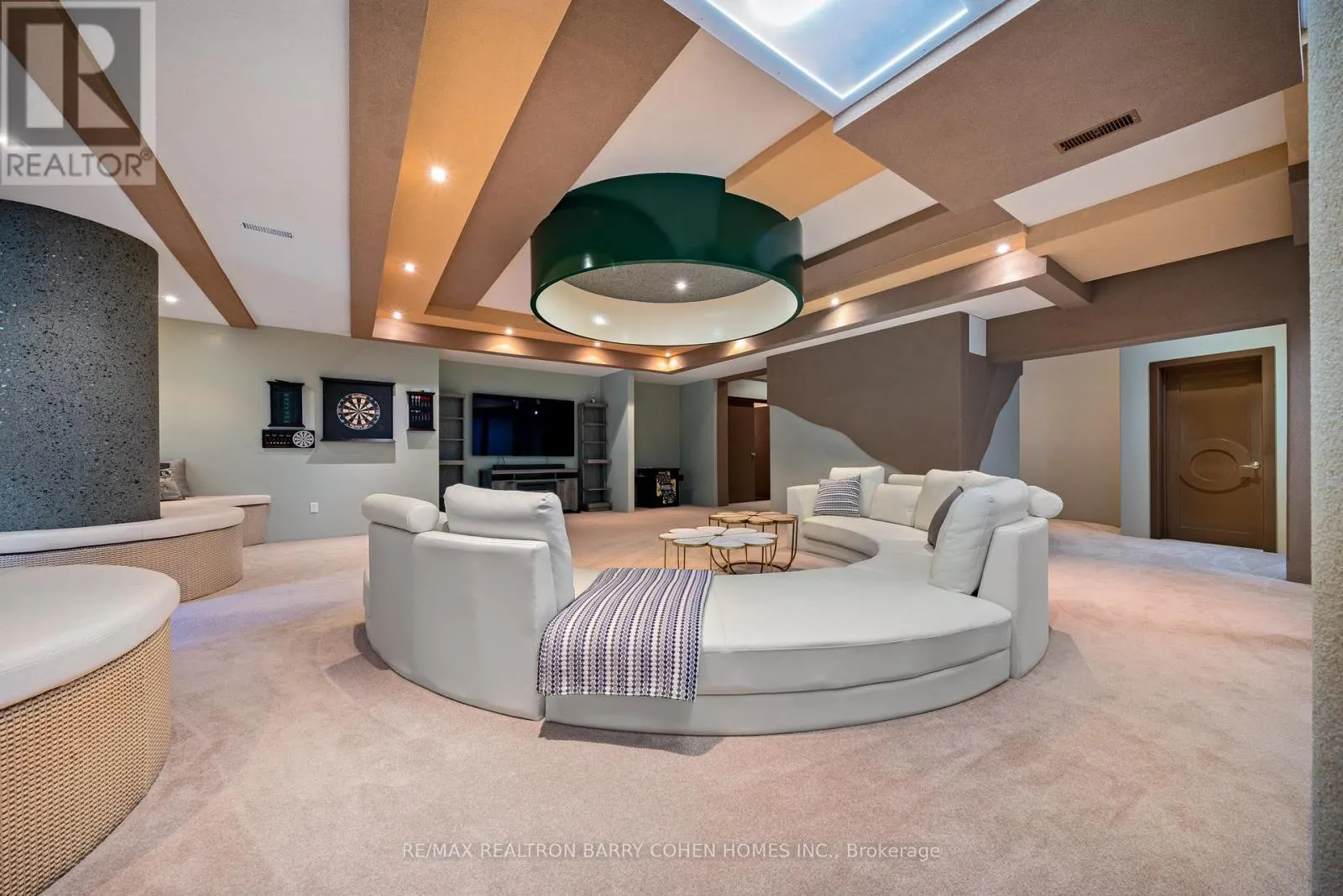 35 DAYMOND DRIVE
