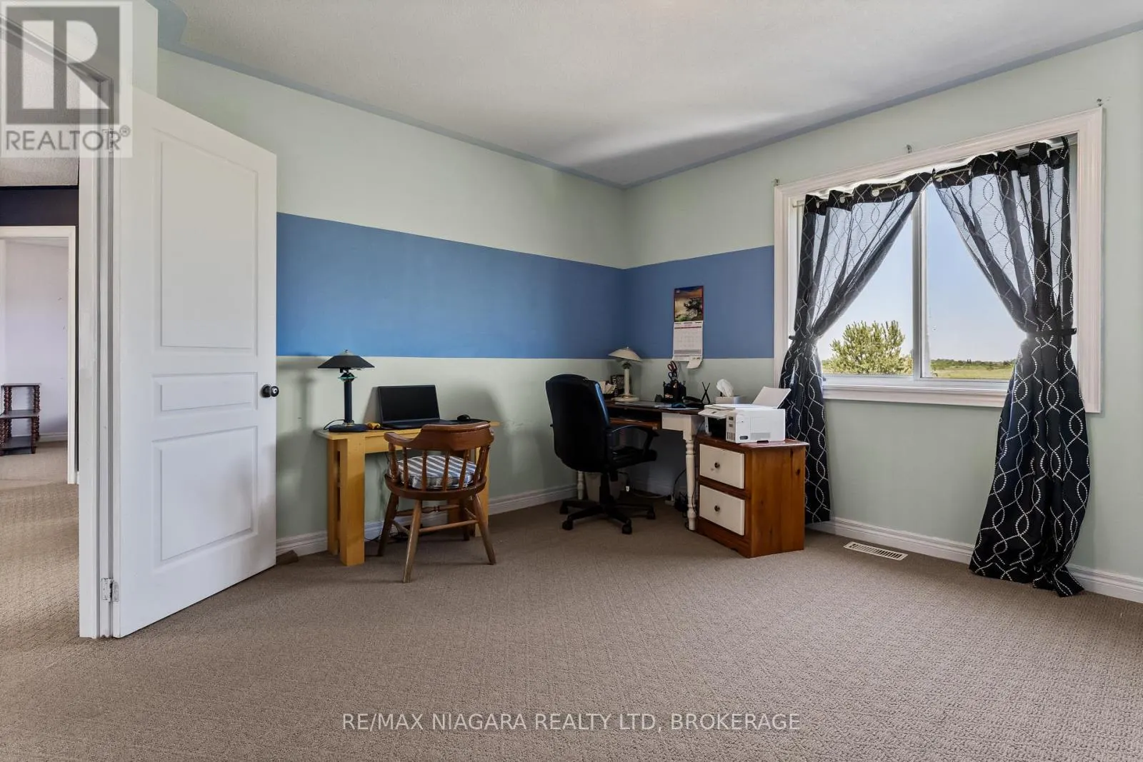 374 NIAGARA STONE ROAD