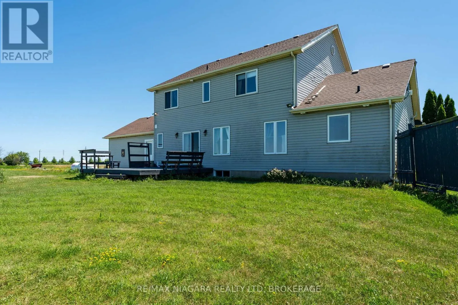374 NIAGARA STONE ROAD